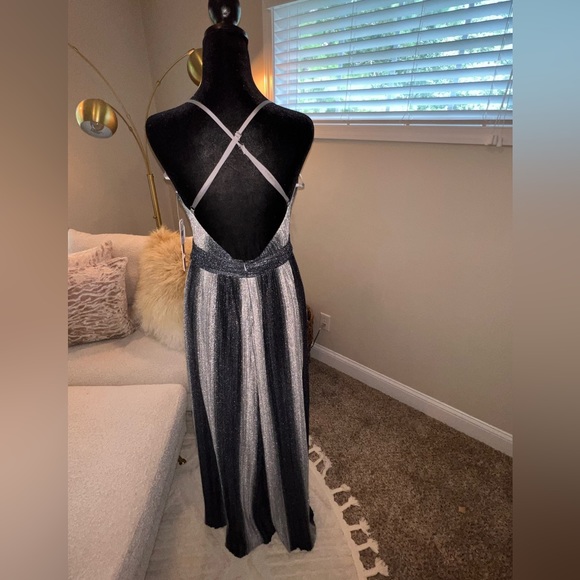 AQUA: Black/Silver Ombre Formal Dress - Size 8 - Picture 12 of 13